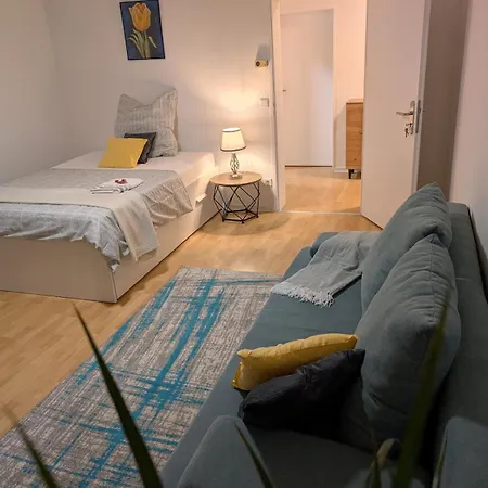 Stylish Center, Quiet & Cozy