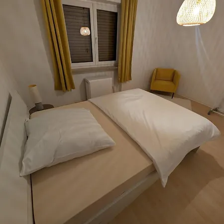 Stylish Center, Quiet & Cozy
